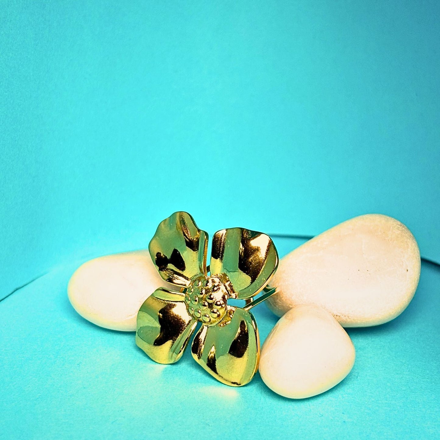 Midnight Daisy Ring