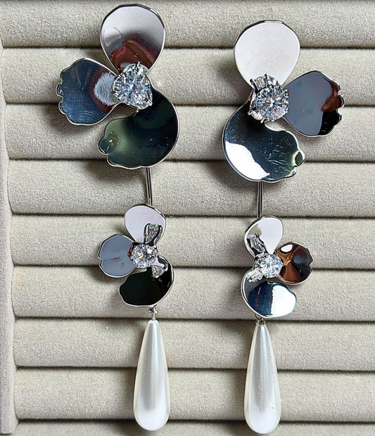 Sunehri Boond Pearl Earring