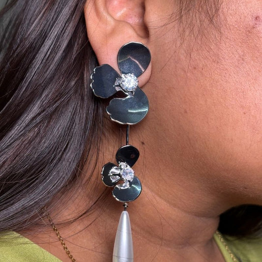 Sunehri Boond Pearl Earring